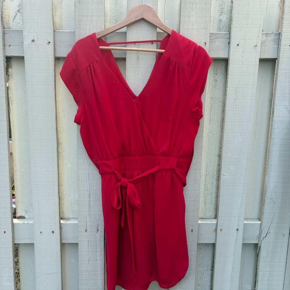 DR2 Red V-Neck Tie-Waist Tunic